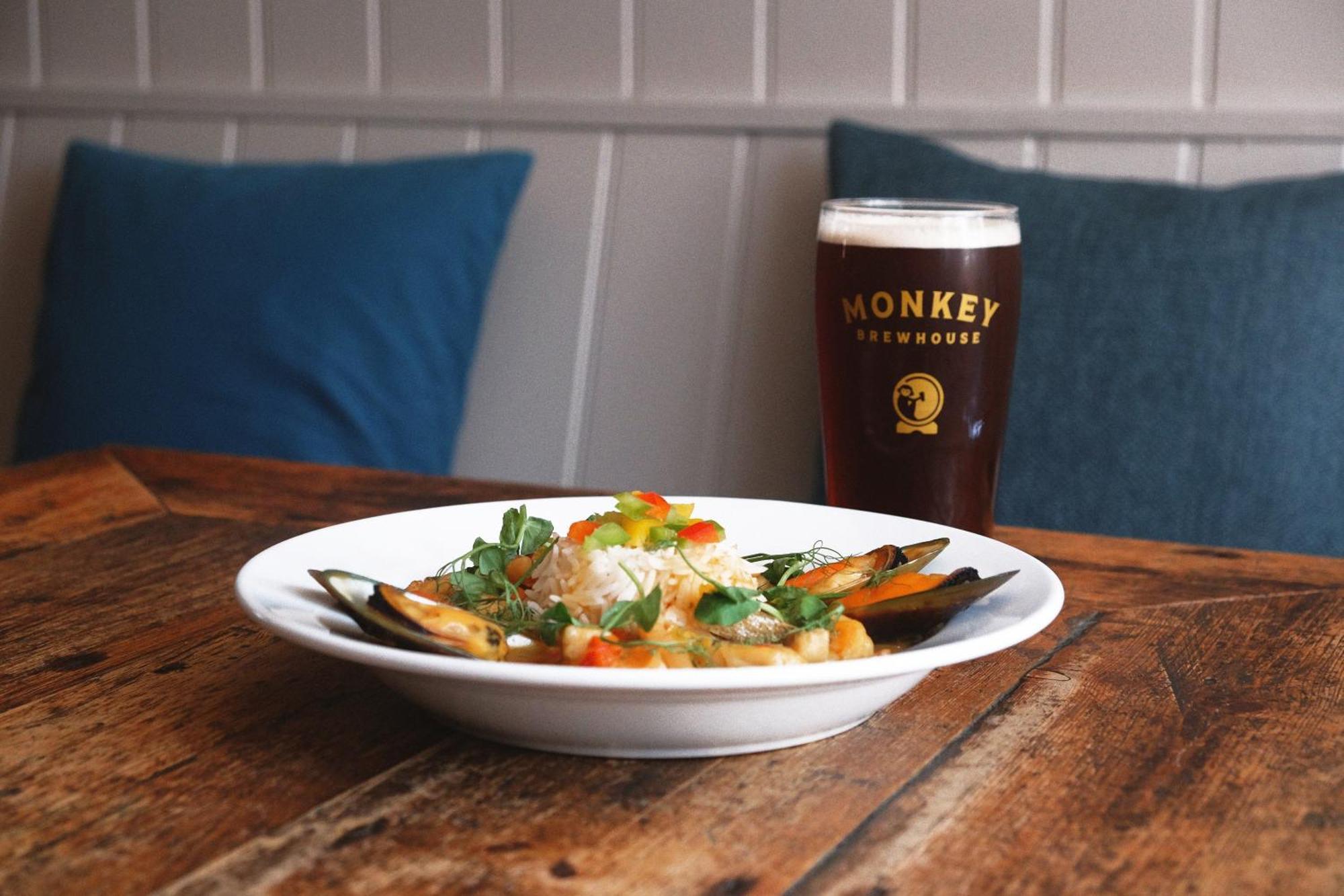 Отель Monkey Brewhouse Лимингтон Экстерьер фото