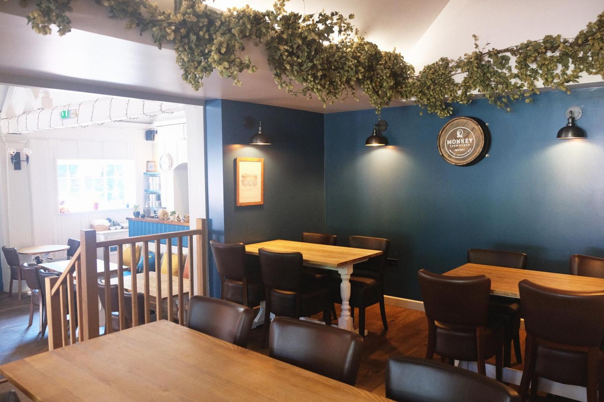 Отель Monkey Brewhouse Лимингтон Экстерьер фото