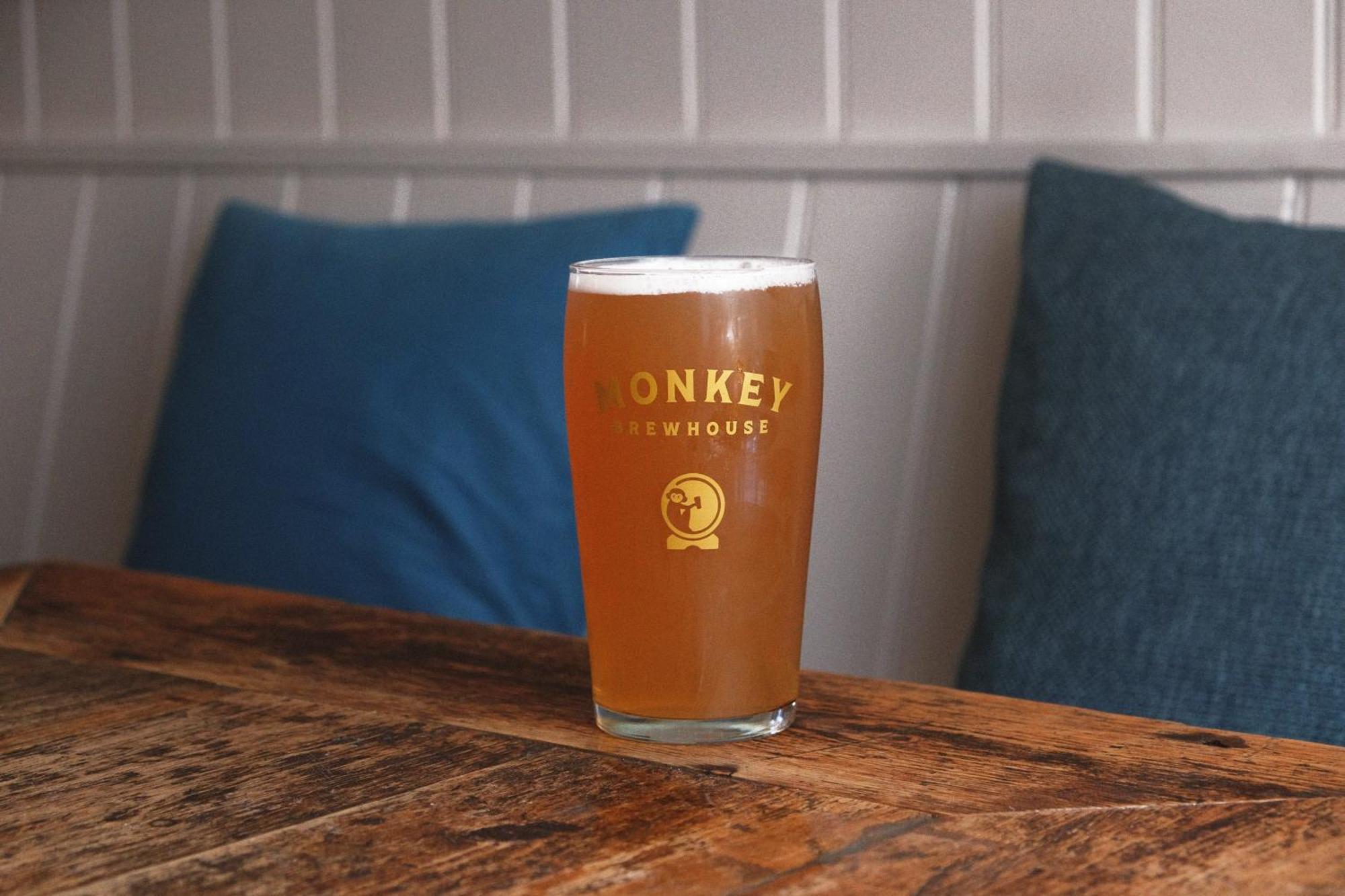 Отель Monkey Brewhouse Лимингтон Экстерьер фото