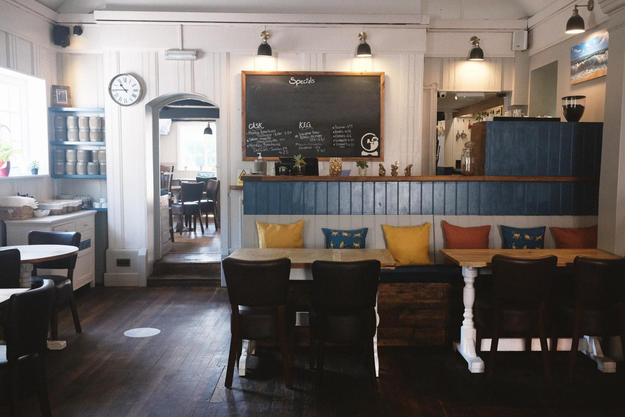 Отель Monkey Brewhouse Лимингтон Экстерьер фото