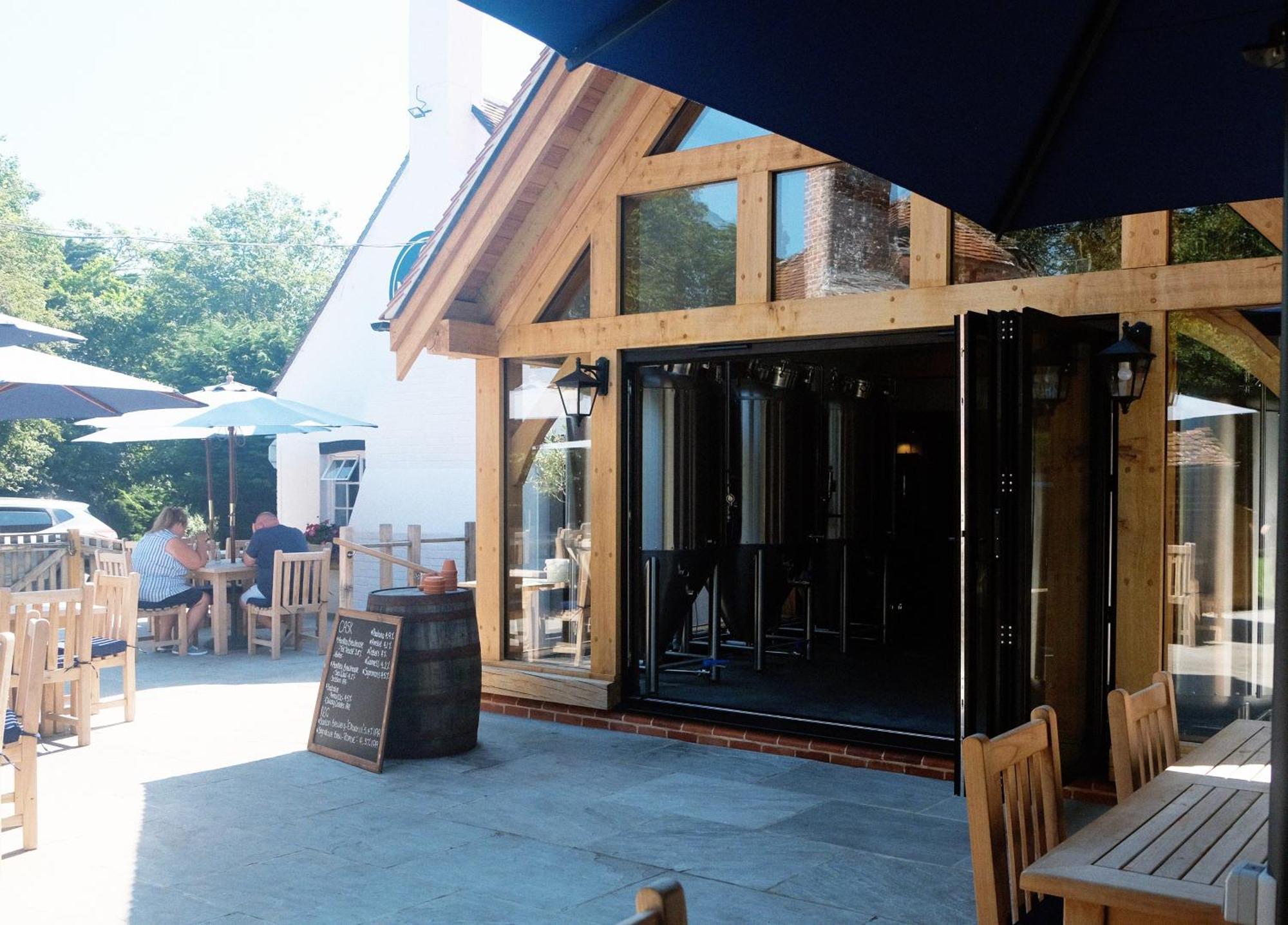 Отель Monkey Brewhouse Лимингтон Экстерьер фото